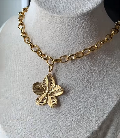 Fleur d'acier